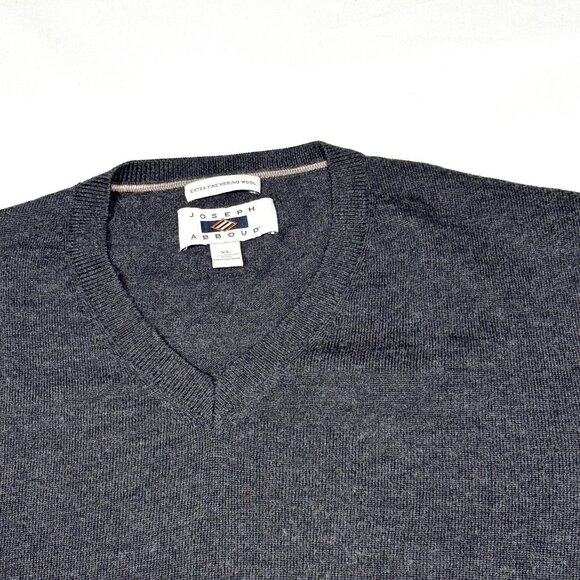 Joseph Abboud Gray 100% Extra Fine Merino Wool V-Neck Pullover Sweater Mens XL - Picture 2 of 6